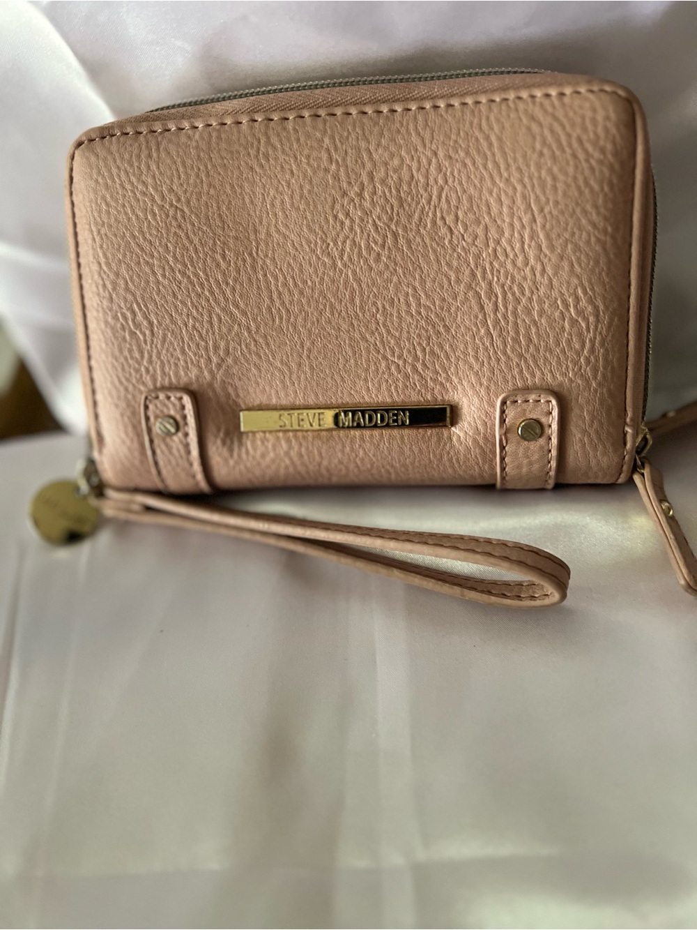 Steve Madden Blush Pink Pebbled Wristlet Clutch